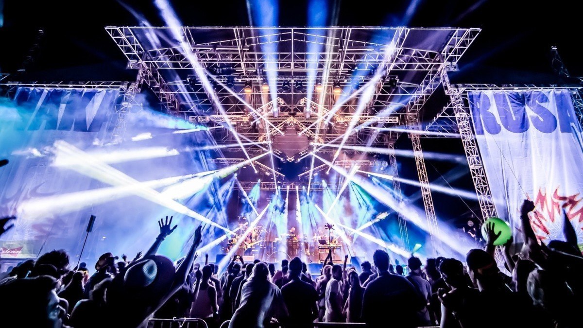 STS9 Plots Return To Los Angeles