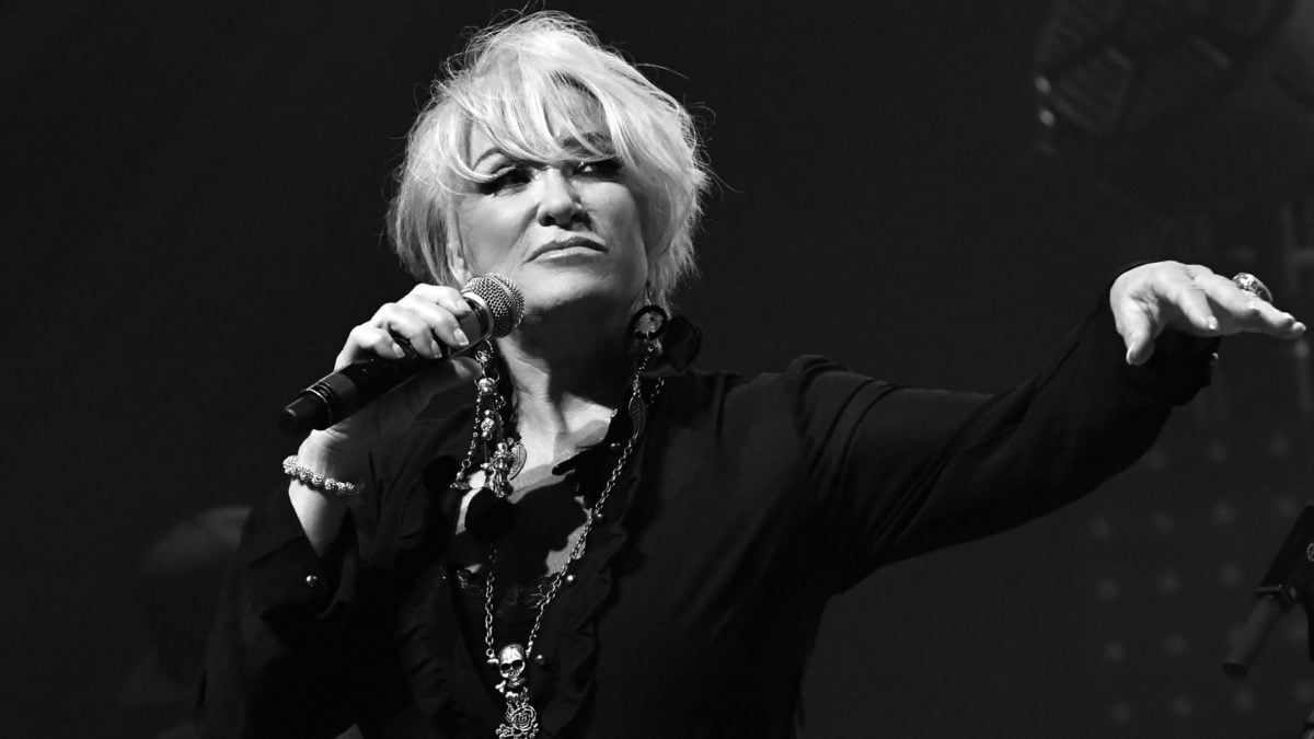 Tanya Tucker Announces ‘Live At The Troubadour’ Live Album & Shares Johnny Cash And Bruce Springsteen Covers