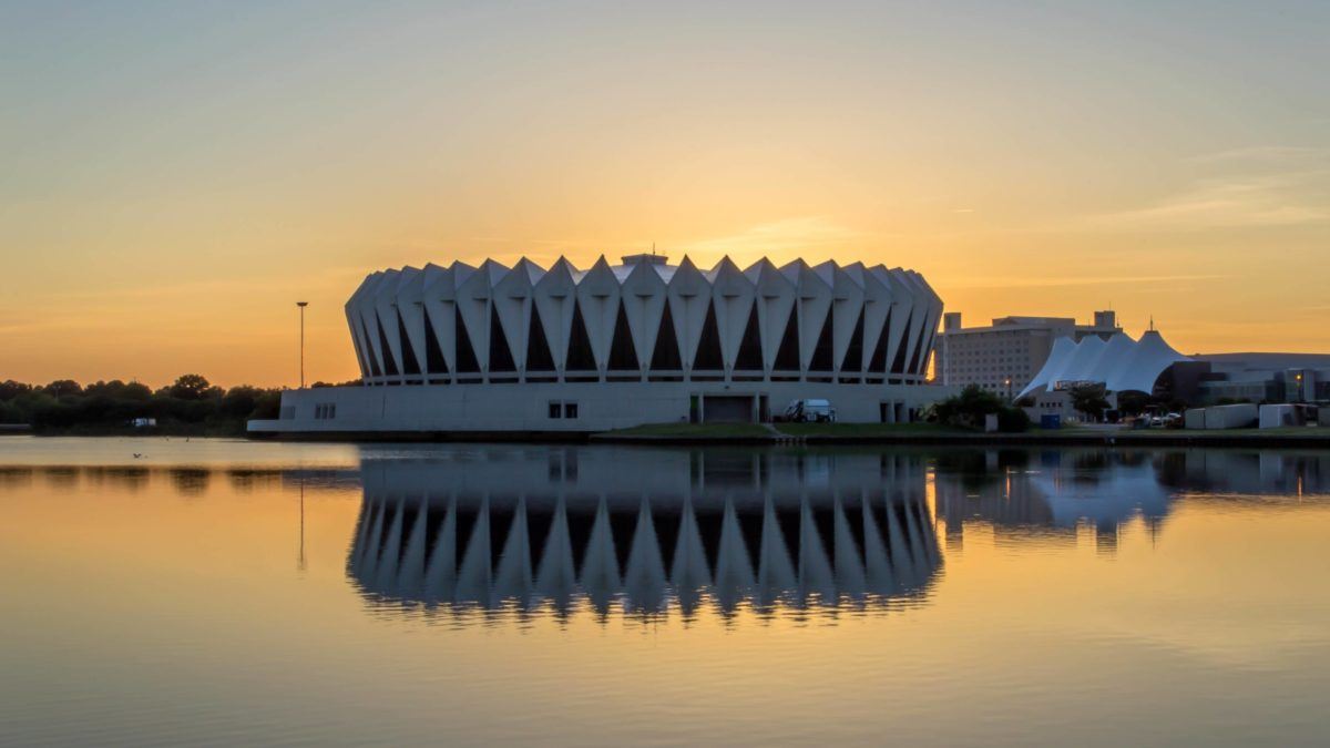 Phish Goes Heavy On 'Poor Heart' At Hampton Coliseum Debut On Fall Tour 1995