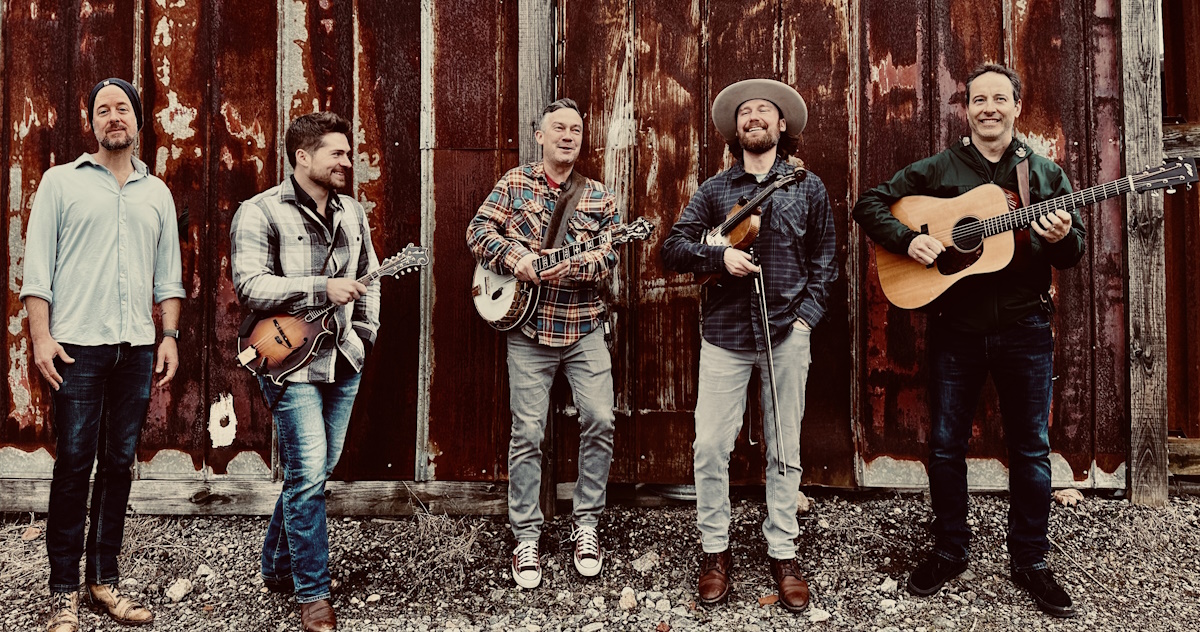 Yonder Mountain String Band 2024 Press Robin Vega 001