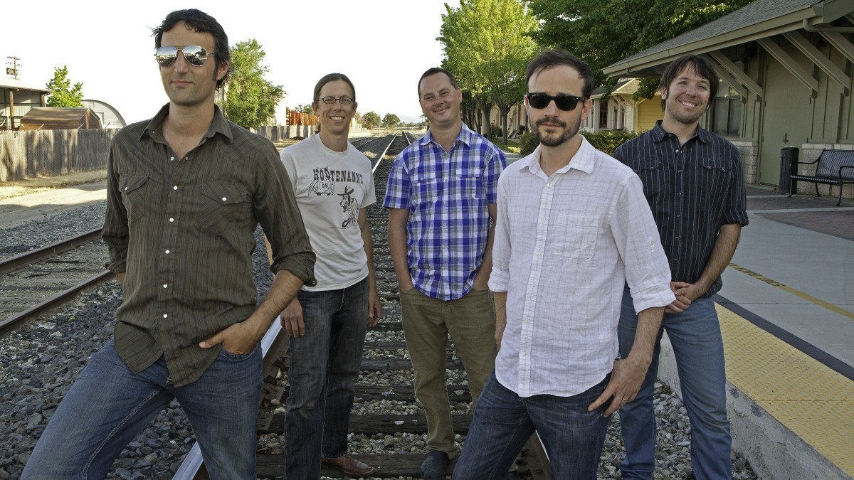 Hot Buttered Rum & Head For The Hills Announce New Year's Run