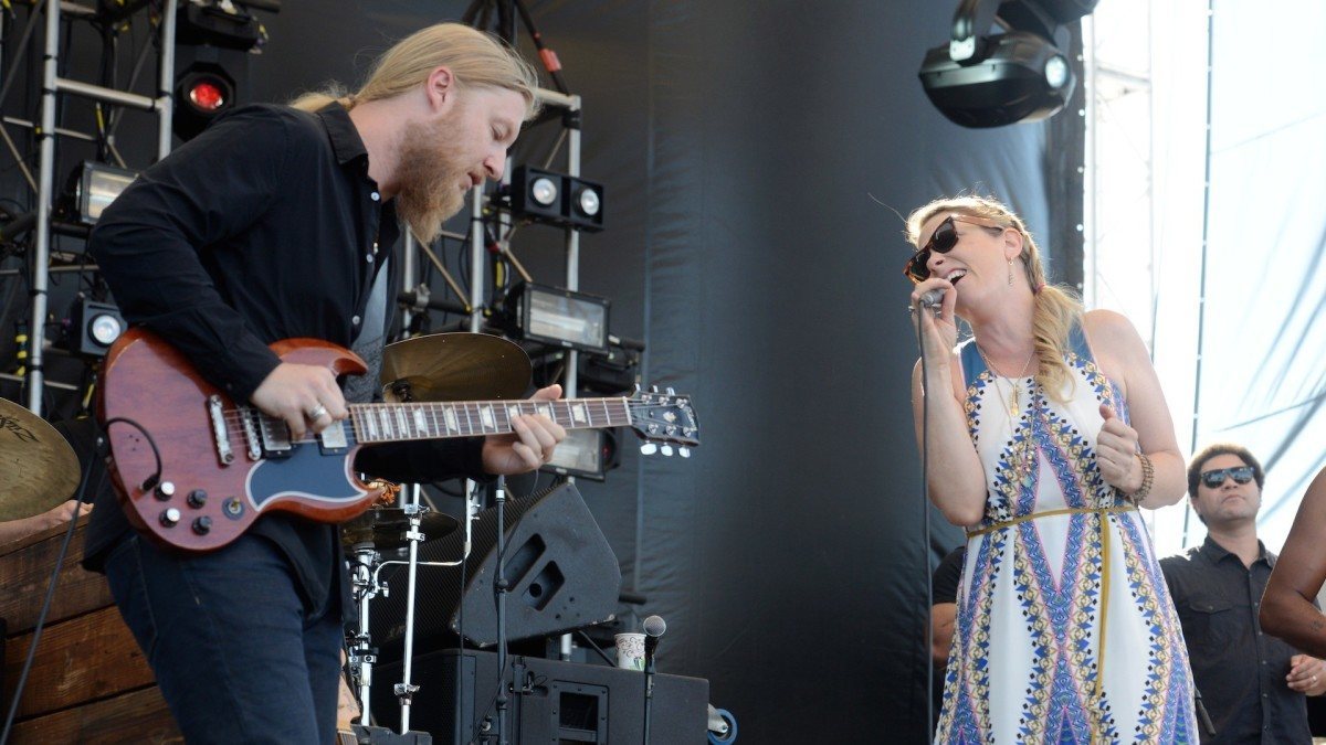 Tedeschi Trucks Band Covers 'The Letter' At Gathering Of The Vibes