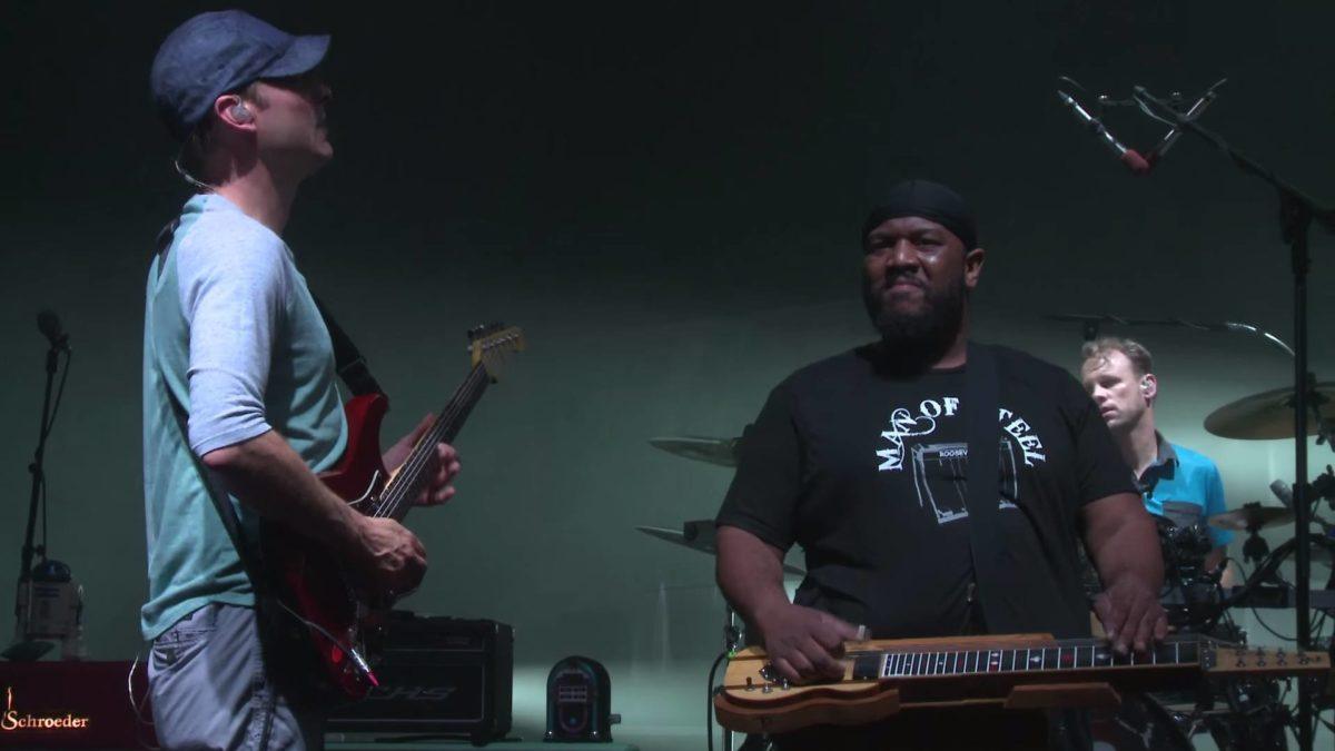 Pro-Shot Footage Of Roosevelt Collier Joining Umphrey's McGee On 'Glory'