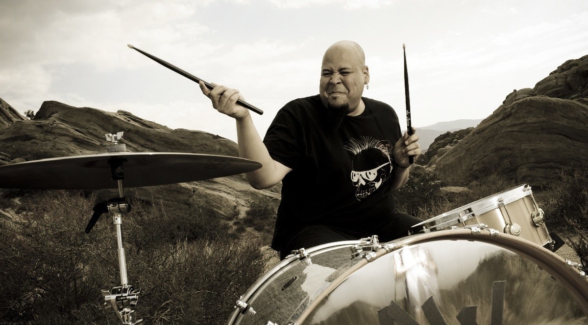 Paul McCartney Drummer Abe Laboriel Jr. To Guest With Seth Meyers Band