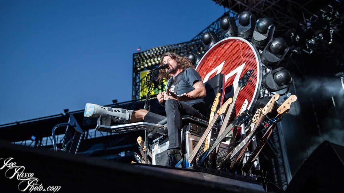 Foo Fighters Bust Out Pink Floyd Cover