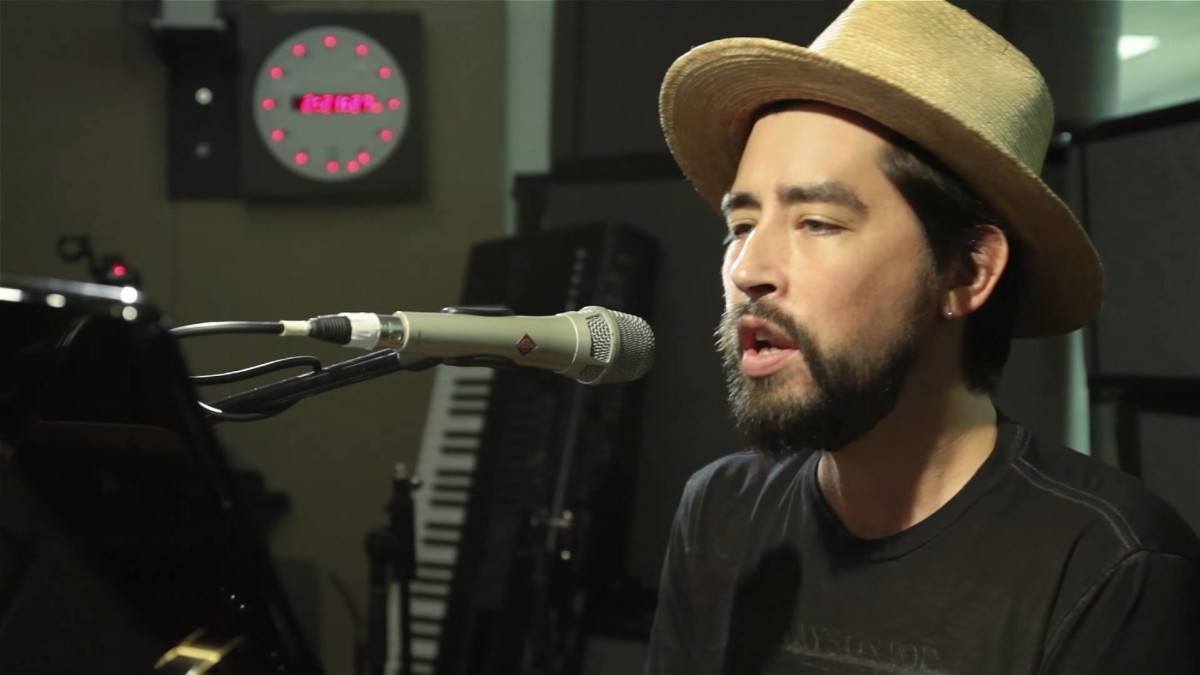 Jackie Greene Covers Neil Young For SiriusXM