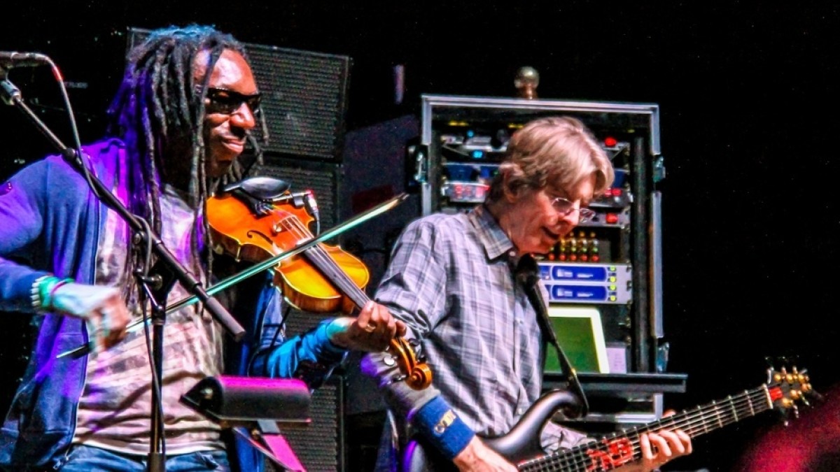Boyd Tinsley Guests With Phil Lesh & Friends At Terrapin Crossroads