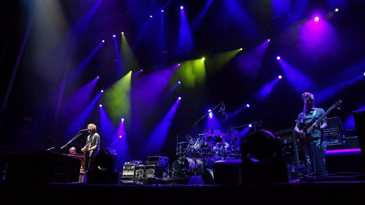 Phish Busts Out 'Sneakin Sally' At MSG In 1997
