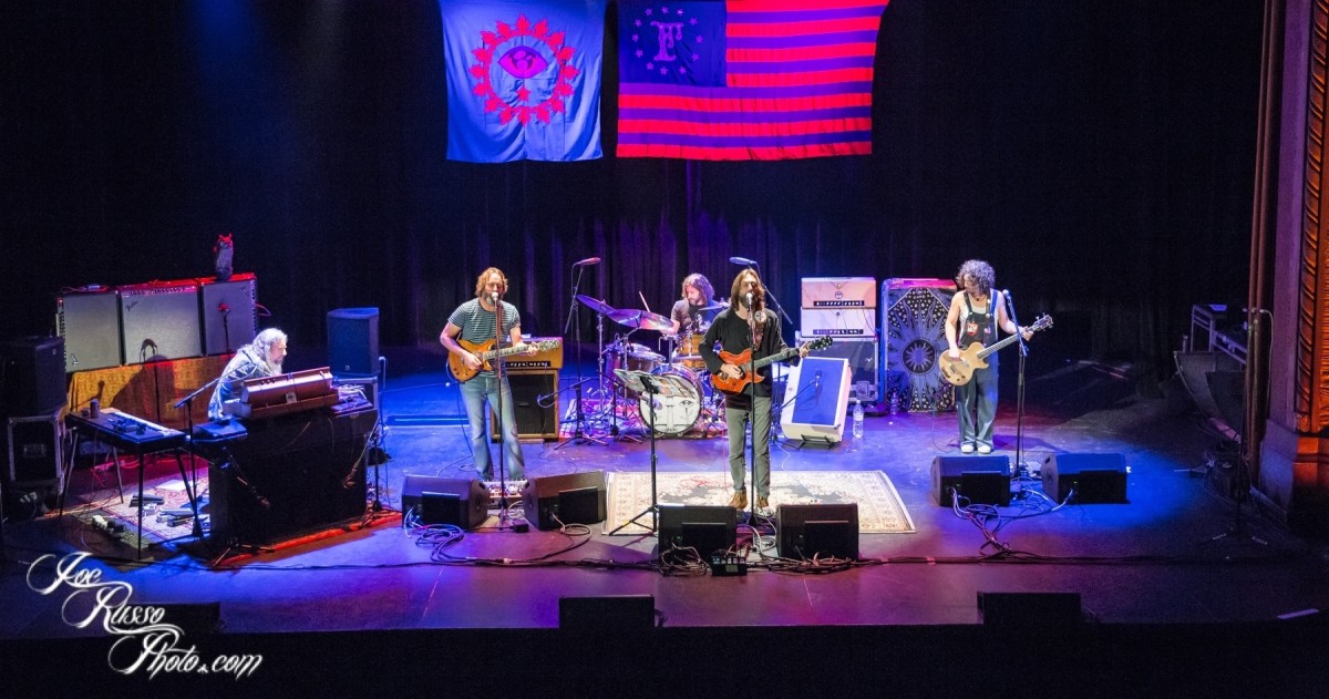 The Chris Robinson Brotherhood Live Crop Joe Russo