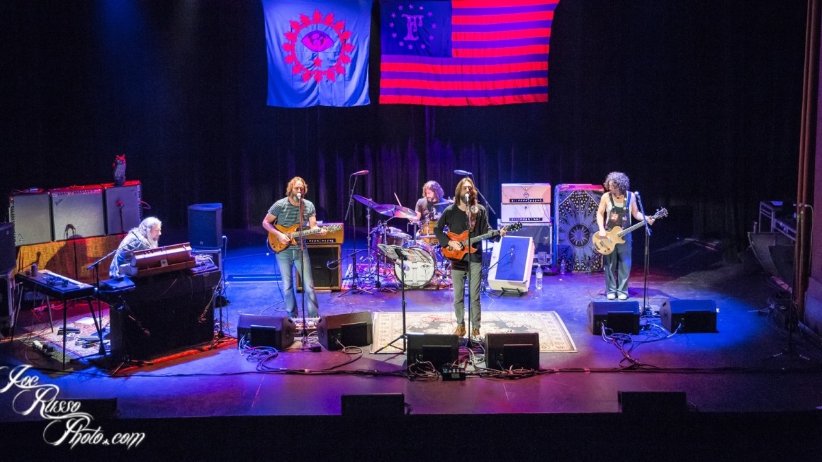 Chris Robinson Brotherhood Expands Tour