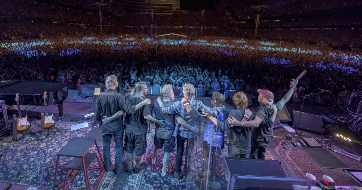 Fare Thee Well Bow Chicago Crop Chad Smith