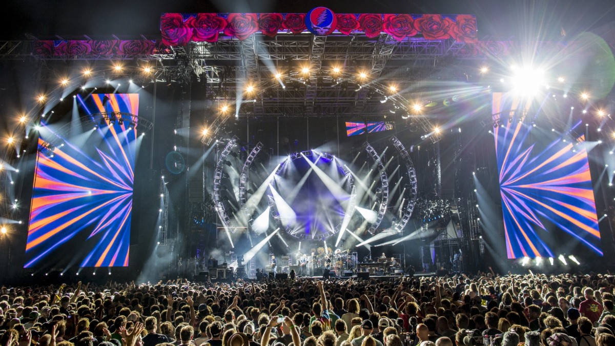 Official Footage Of Fare Thee Well 'West L.A. Fadeway'