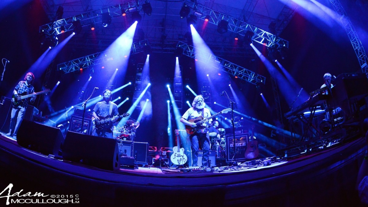 The String Cheese Incident Plays Acoustic Encore In Boston