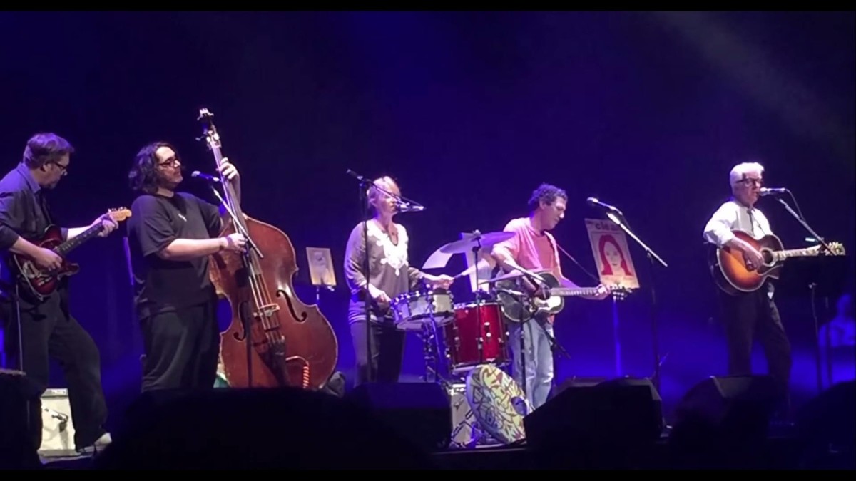 Nick Lowe Sits-In With Yo La Tengo In Brooklyn