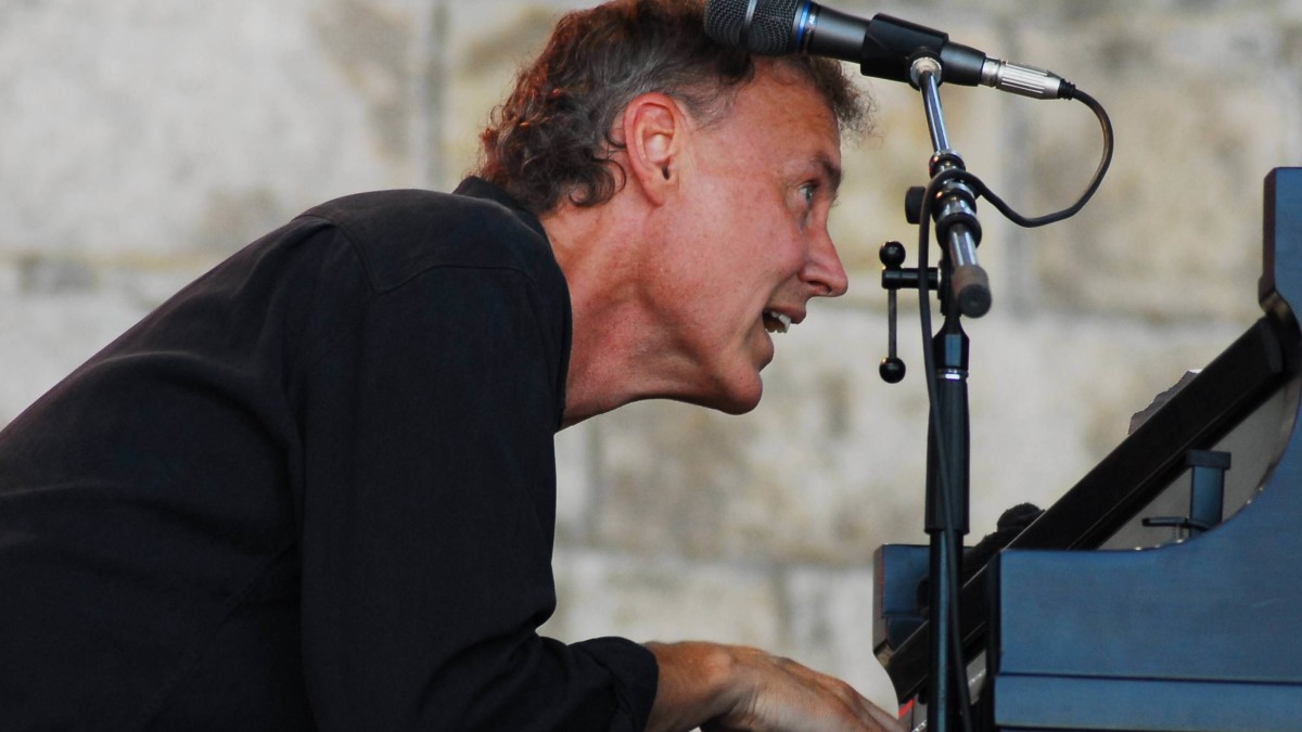 Bruce Hornsby To Guest With The Roots On 'The Tonight Show'