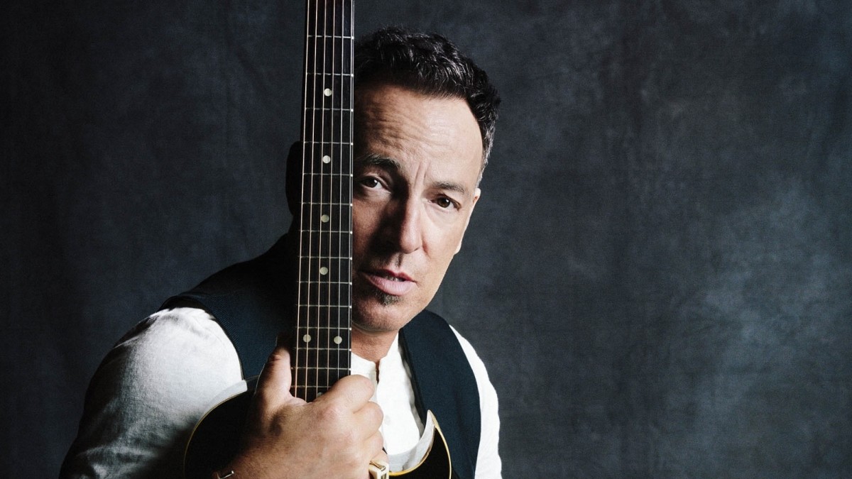 Bruce Springsteen Covers 'Take It Easy' In Chicago
