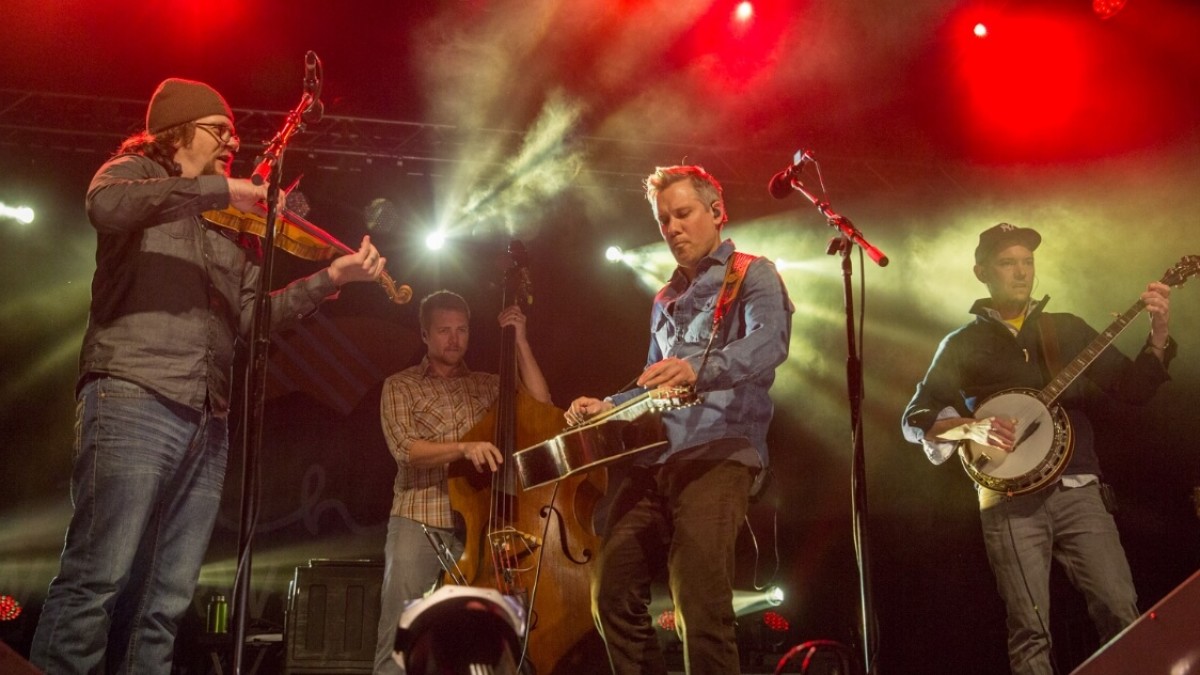The Infamous Stringdusters Winter Tour With Nicki Bluhm