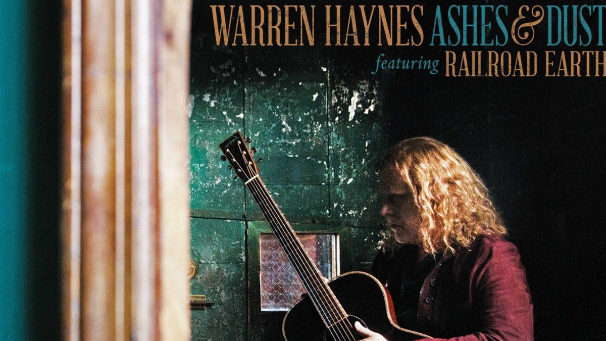 Pro-Shot Video: Warren Haynes & Railroad Earth Cover 'Gold Dust Woman'