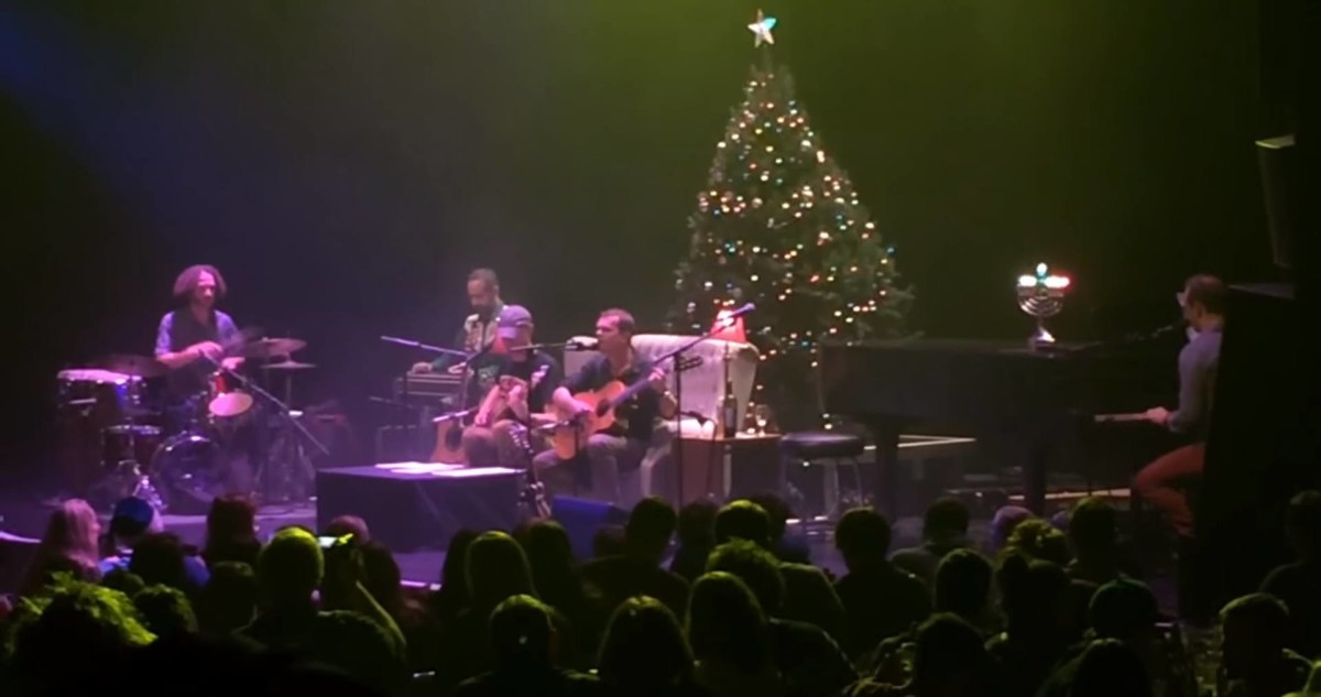 Bayliss Cinninger Holiday Show Screengrab Crop