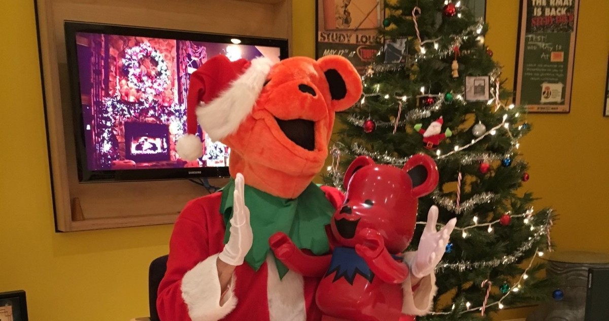 Dancing Bear Santa Claus Crop