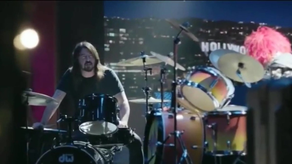 Dave Grohl & Animal Of 'The Muppets' Engage In Drum Duel