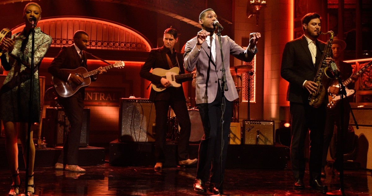 Leon Bridges SNL Crop