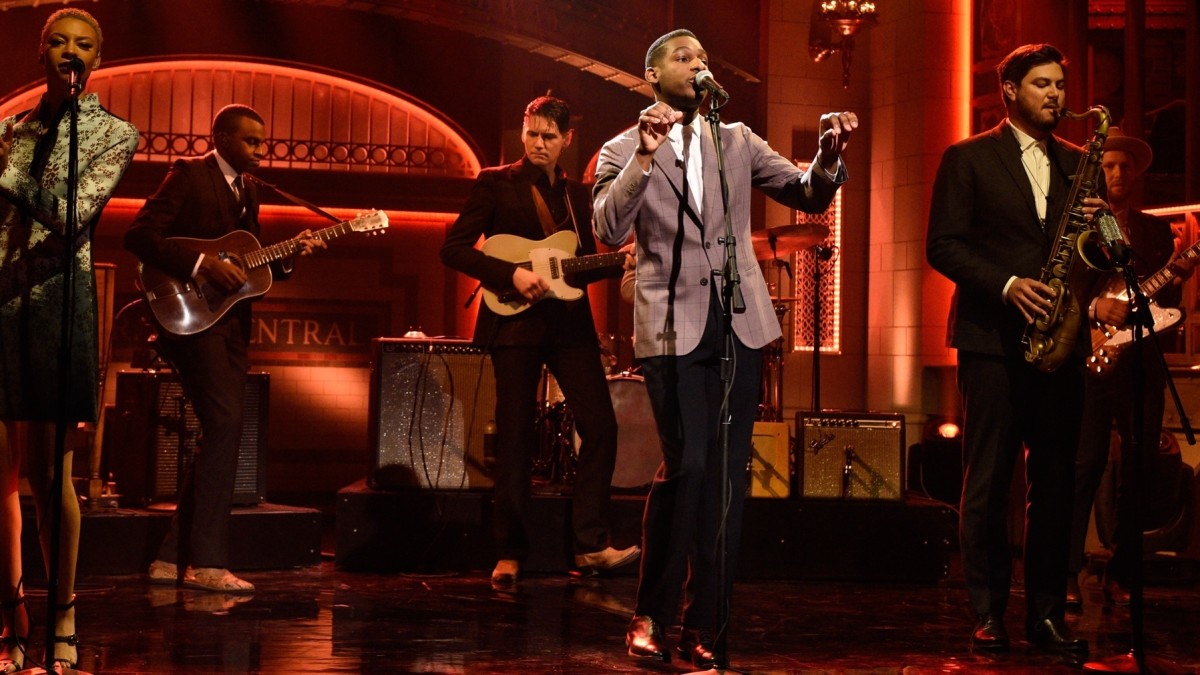 Leon Bridges Appears On 'Saturday Night Live'
