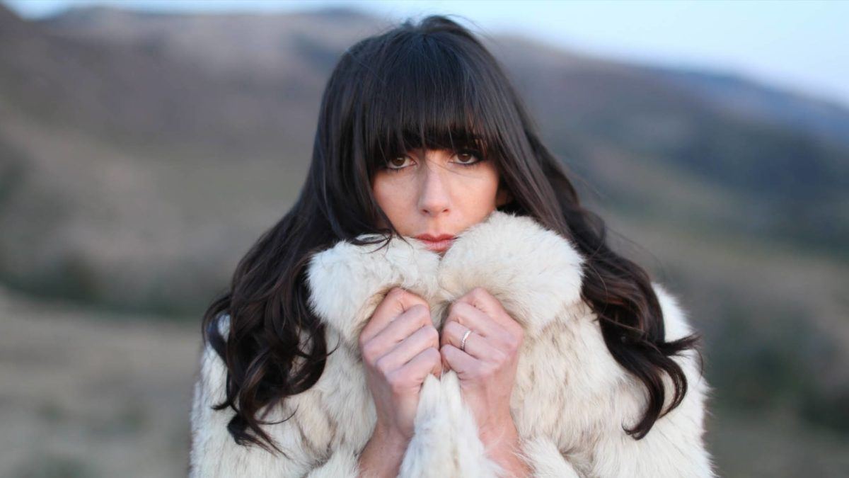 Nicki Bluhm
