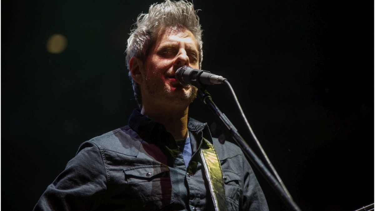 Mike Gordon Debuts Inventive Cover Of '60s Hit In Atlanta