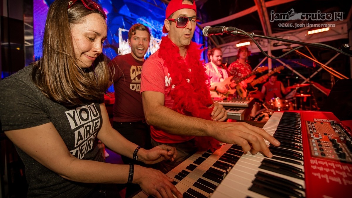 The Werks Team With Cummins & Bowling For '2001' On Jam Cruise