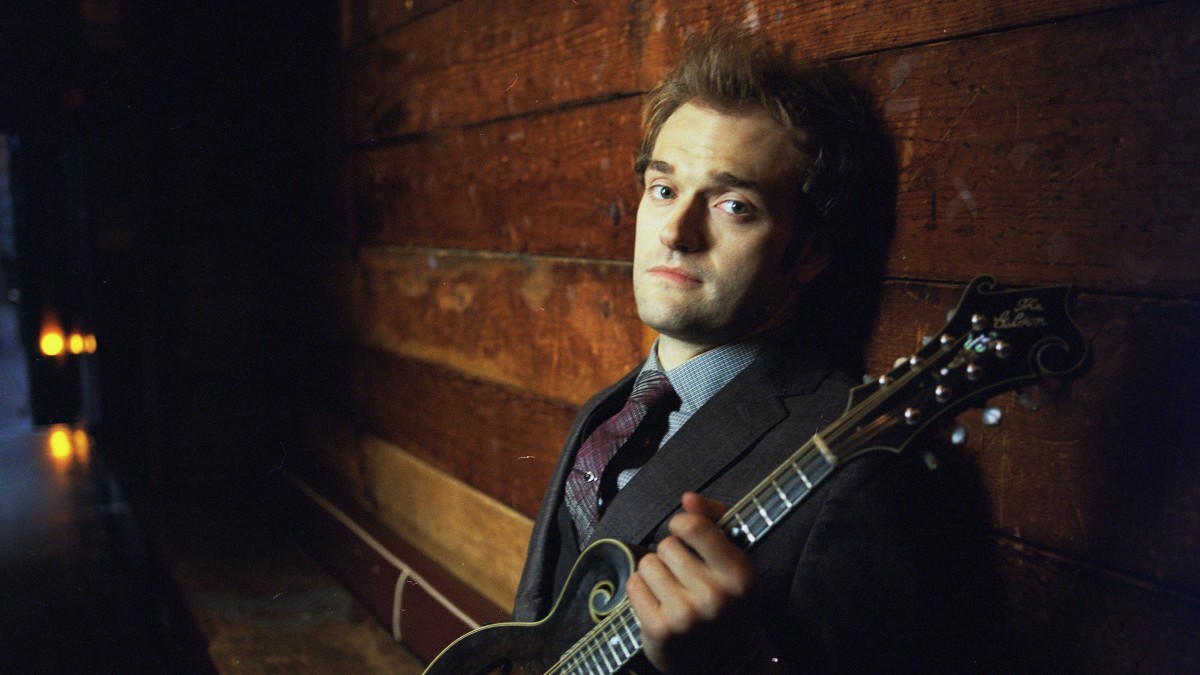Paul Simon To Join Chris Thile On 'A Prairie Home Companion'