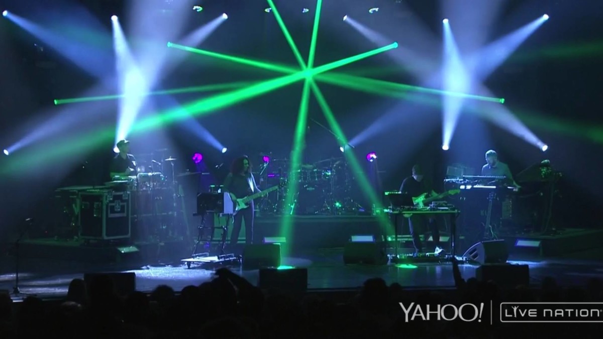 STS9 Covers Tupac In LA