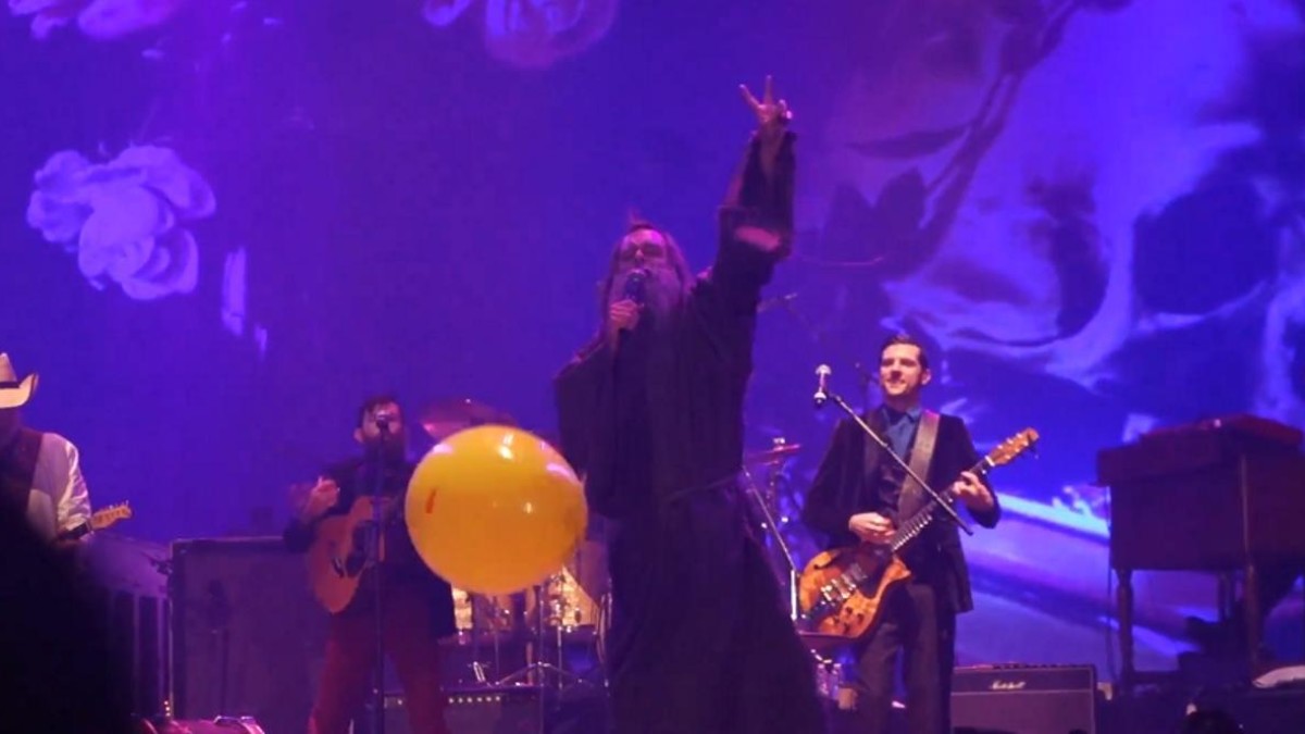 The Avett Brothers Cover Tom Petty On New Year's Eve