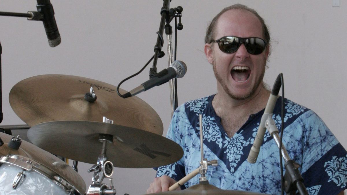 Pete Lavezzoli