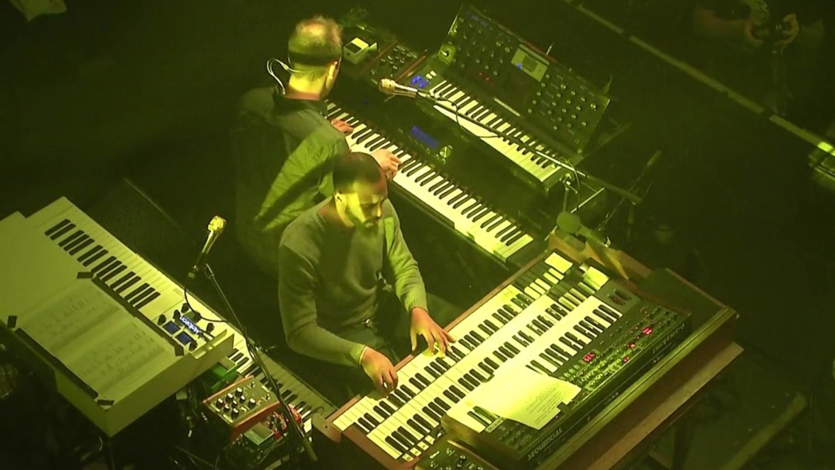 Members Of TAUK Guest With Umphrey's McGee In Portland