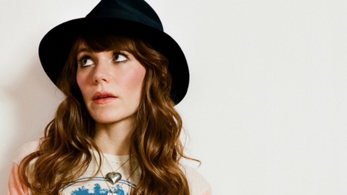 Jimmy Buffett Guests With Jenny Lewis On Traveling Wilburys Cover