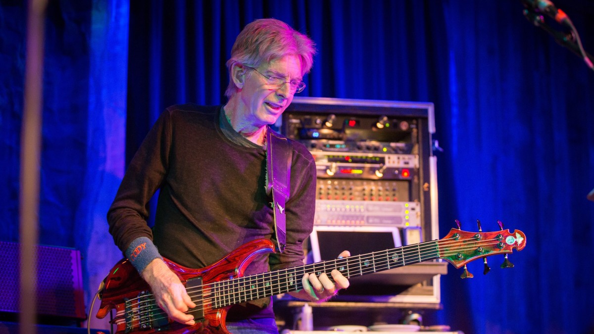Phil Lesh & Friends Recreates Grateful Dead Show From 1995 To End Series At Terrapin Crossroads