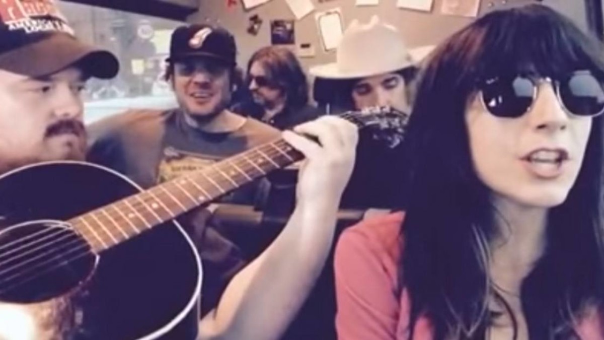 Nicki Bluhm & The Gramblers Cover The Kinks For New 'Van Session'