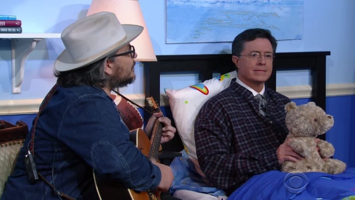 Wilco Performs & Jeff Tweedy Sings Colbert A Lullaby On 'Late Show'