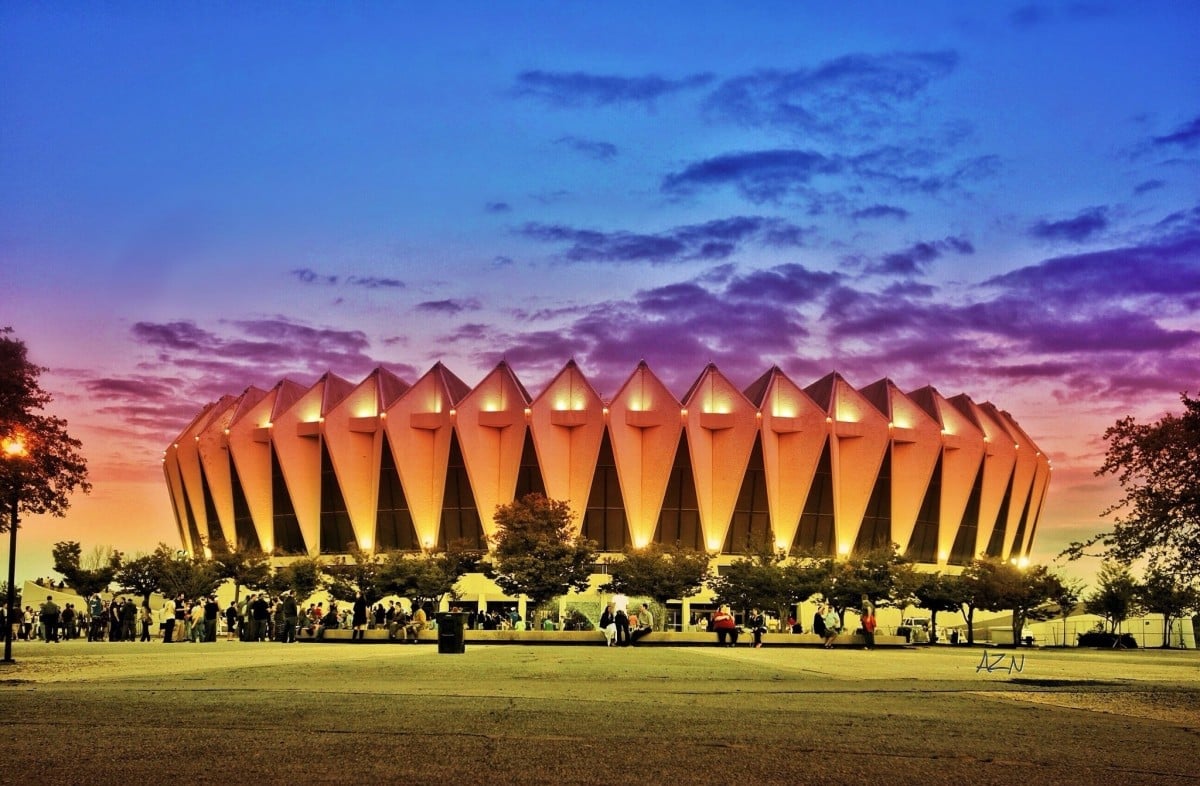 Hampton Coliseum Glory AZN
