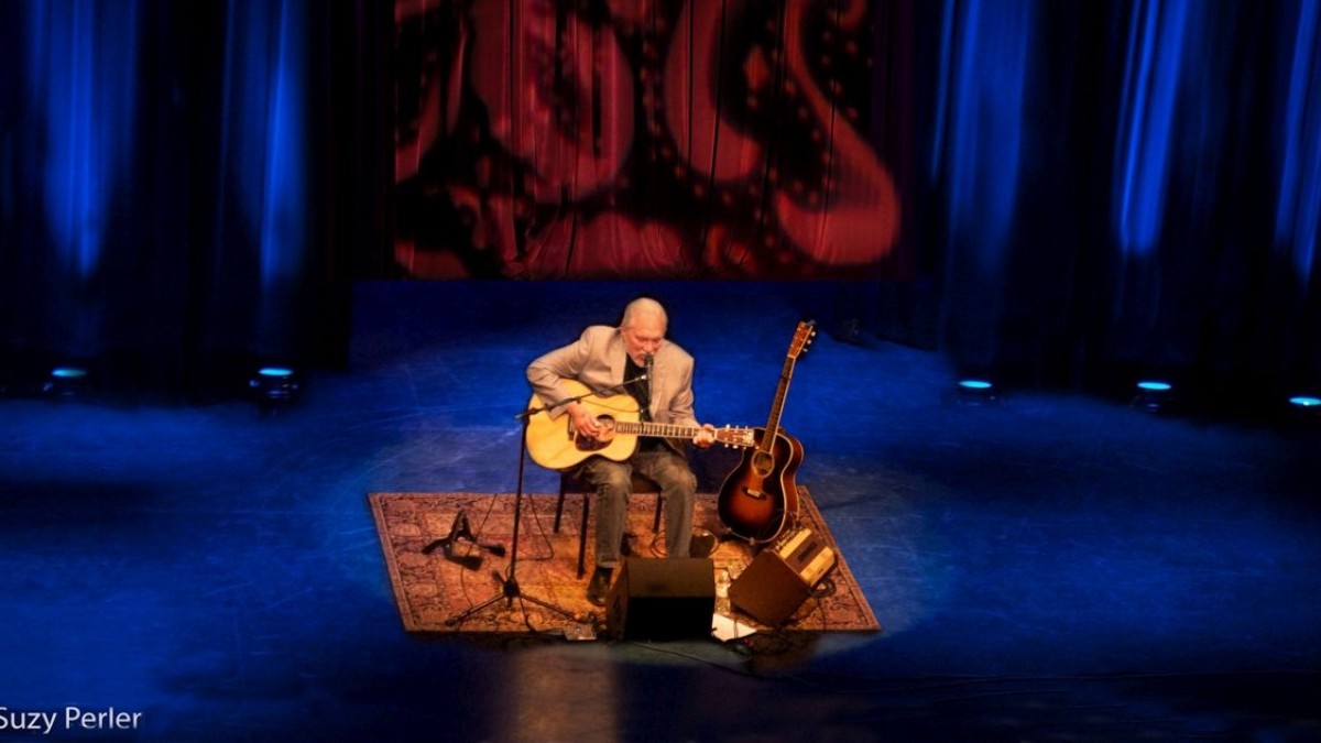 Photos & Setlist: Jorma Kaukonen At South Orange Performing Arts Center