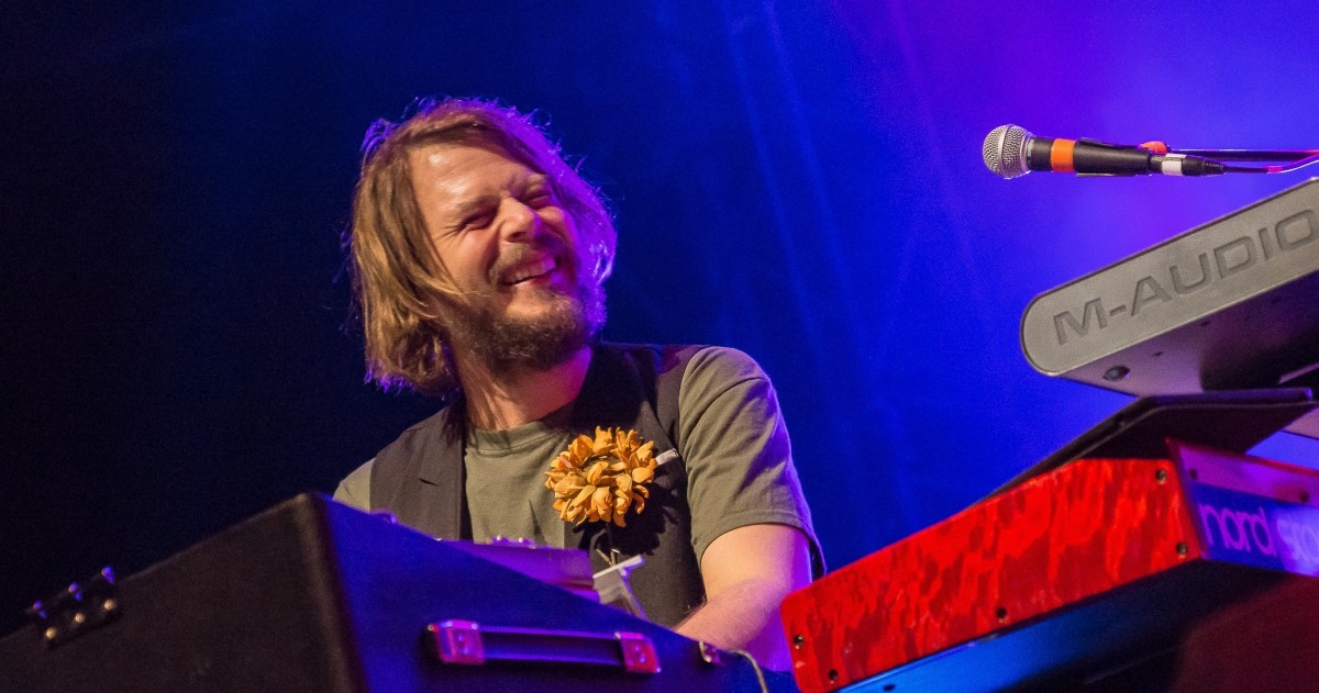Marco Benevento J Williams Crop