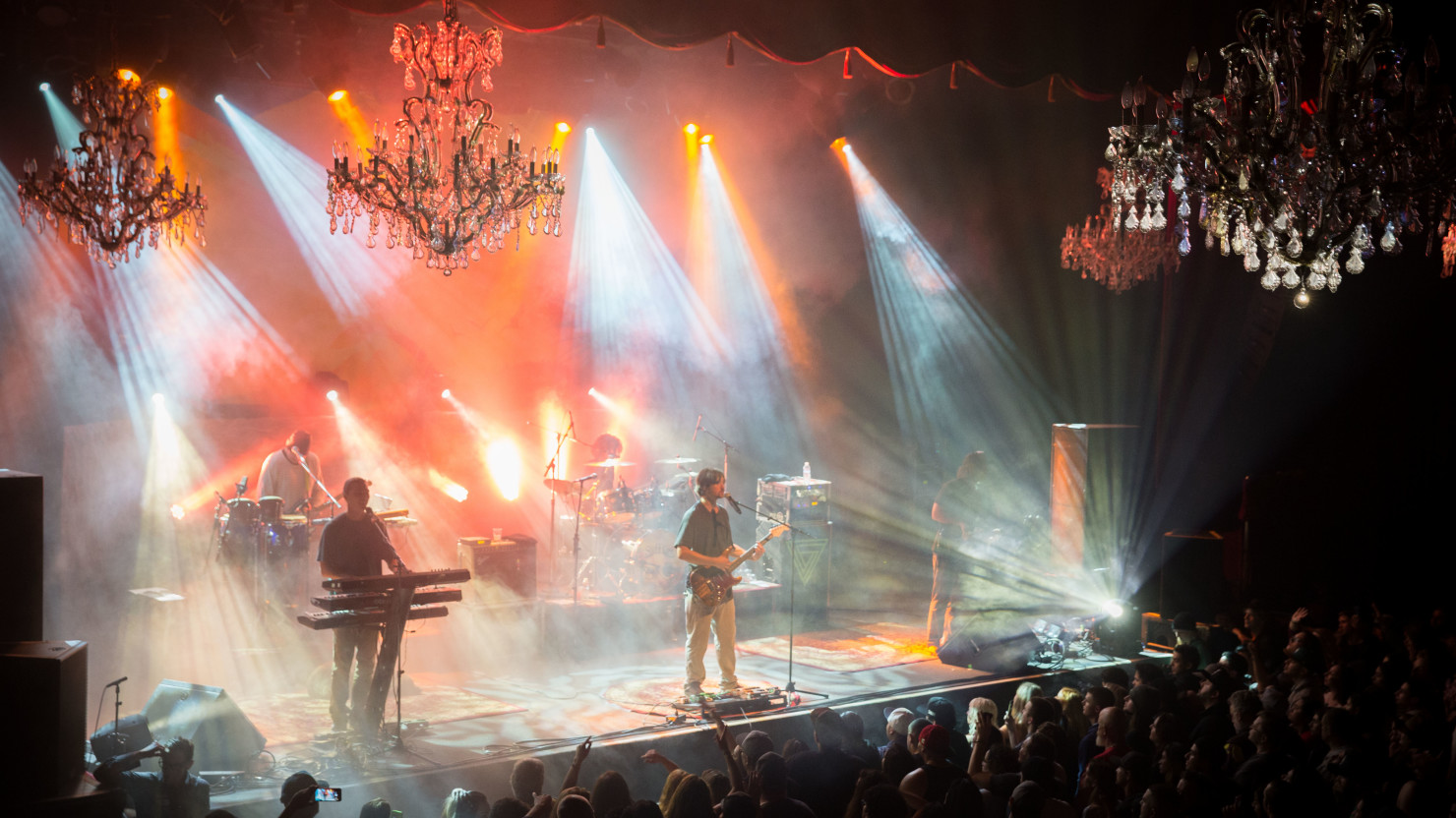 Photos Stick Figure Headlines The Fillmore In San Francisco