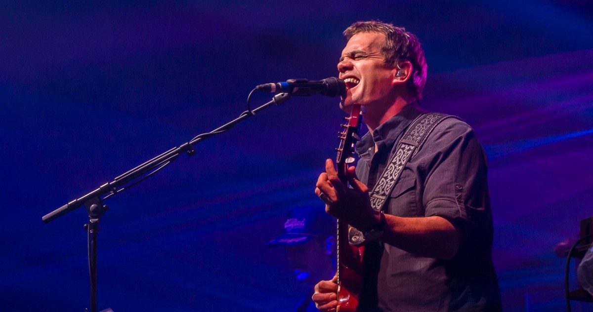 Umphrey's Bayliss Williams Crop