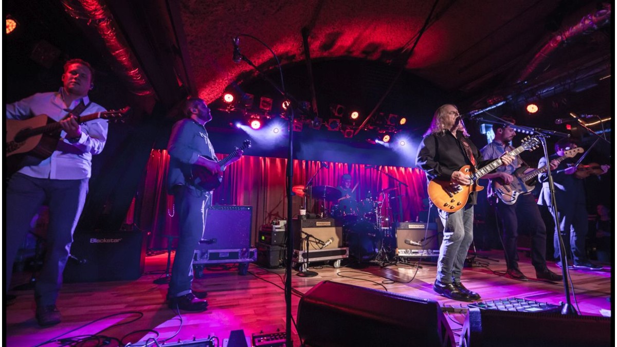 Warren Haynes Kicks Off Rescheduled Tour In Solana Beach