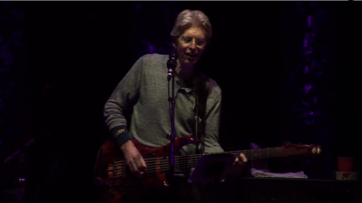 Phil Lesh Reunites 'The Q' For Mountainous Capitol Theatre Performance