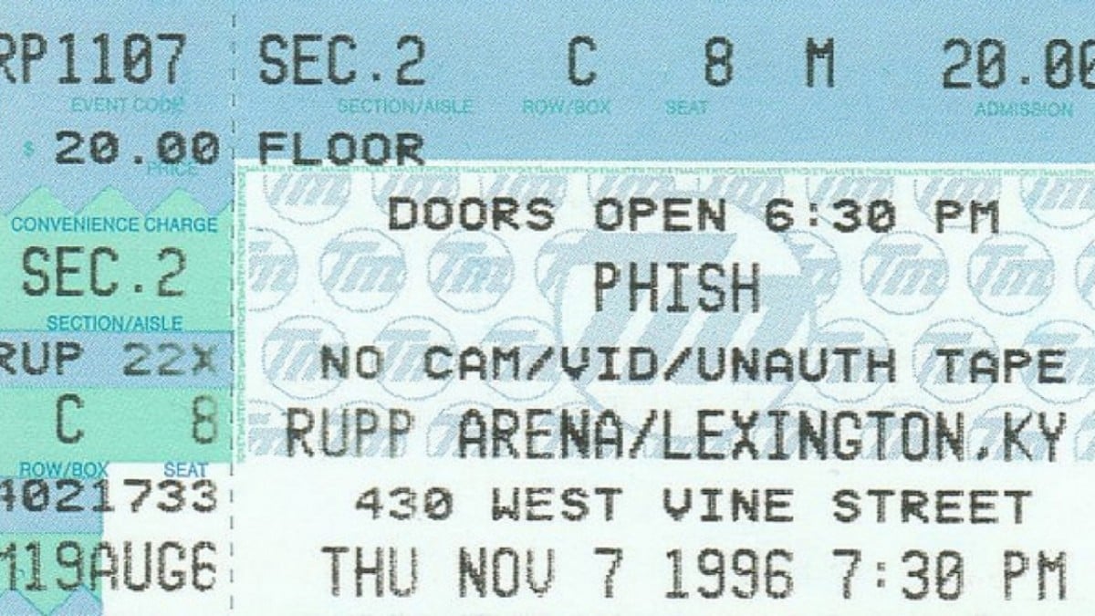 Phish Performs +26-Minute 'Bathtub Gin' On Fall Tour 1996