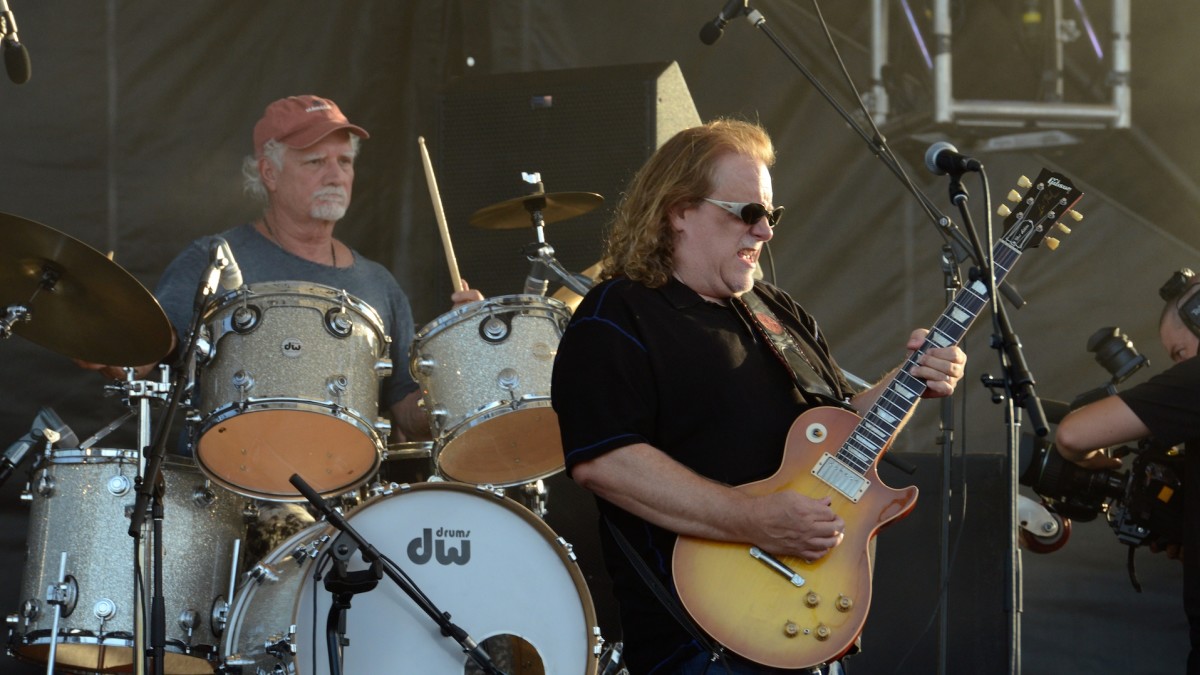Warren Haynes & Eric Krasno Join Billy & The Kids At Wanee