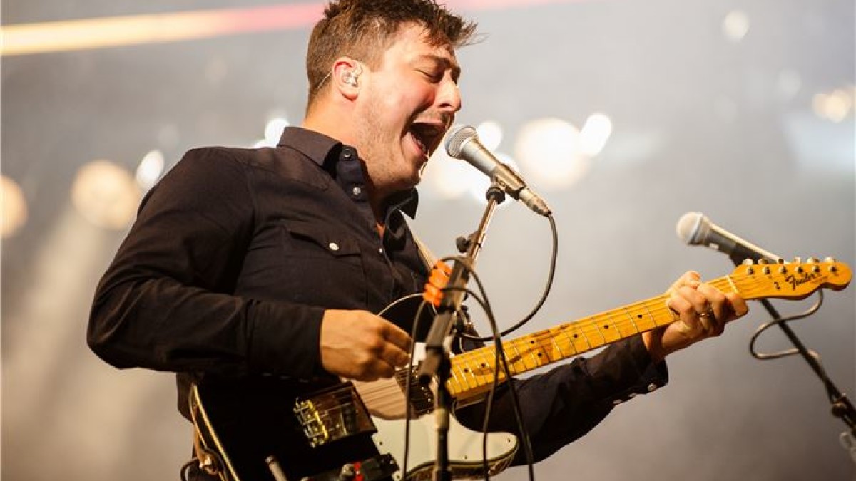 Mumford & Sons Kick Off Wilder Mind Tour In Brooklyn