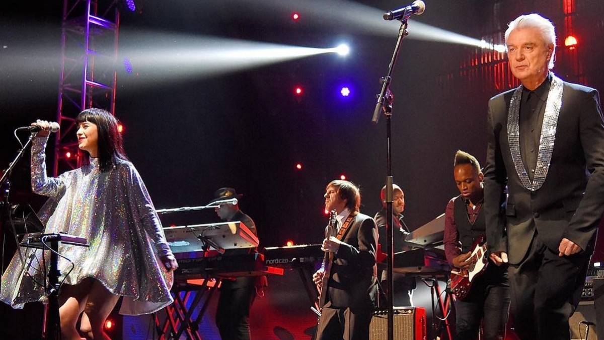 Rock & Roll Hall Of Fame Induction Ceremony Includes David Bowie Tribute